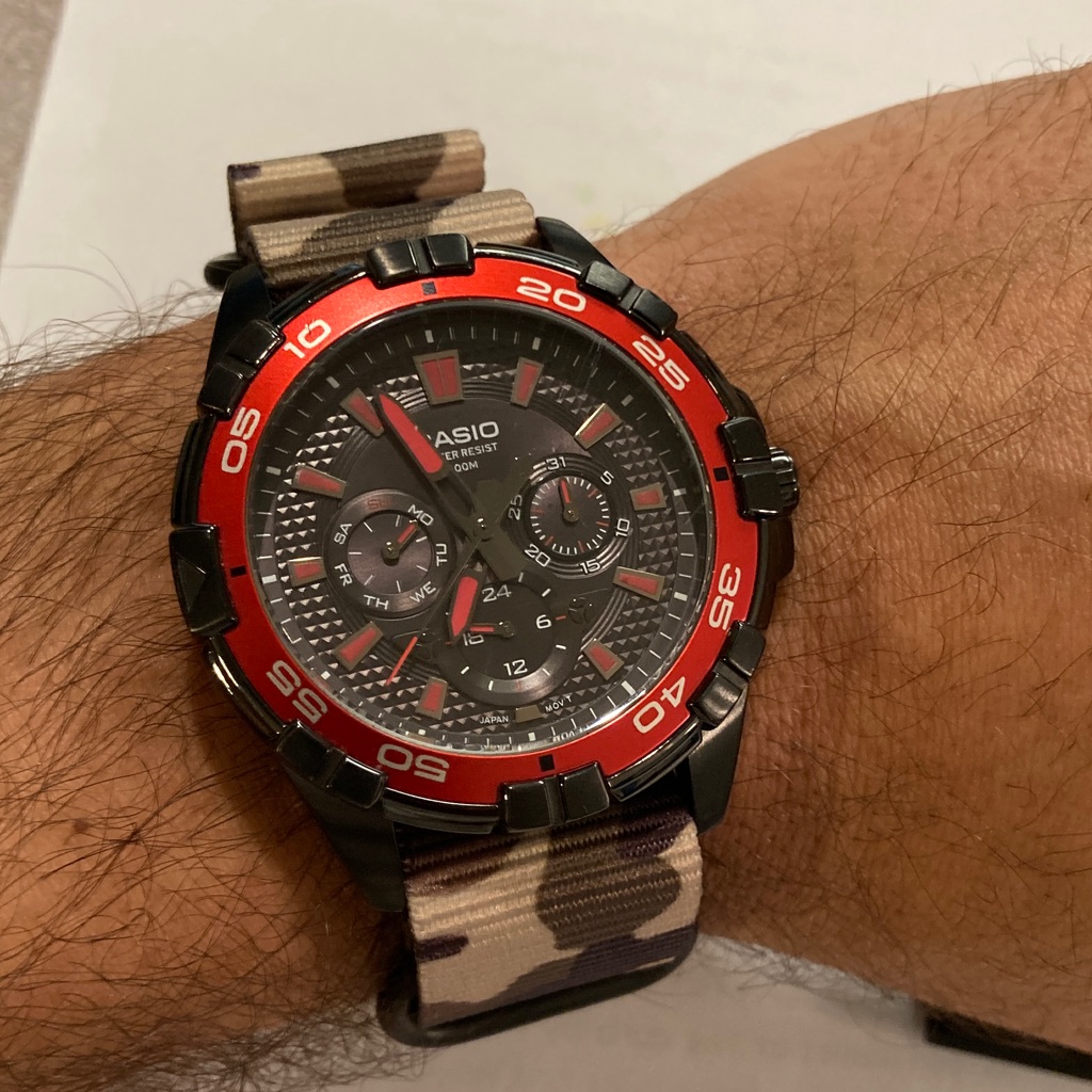 Casio Mtd1069 Watch Red And Black With Camo Strap  Rubber Strap Working Batty